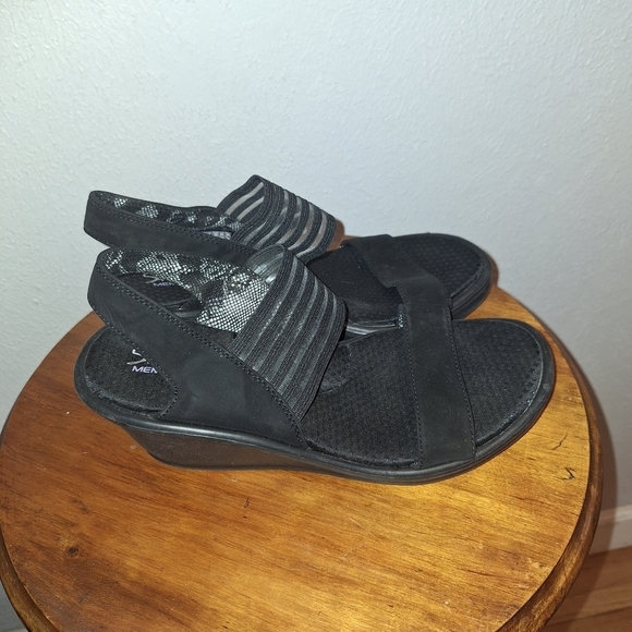 🌟 SKECHERS Rumblers Sci Fi Black Wedge Sling Back Slip On Comfort Sandal Size 9 - Picture 1 of 5